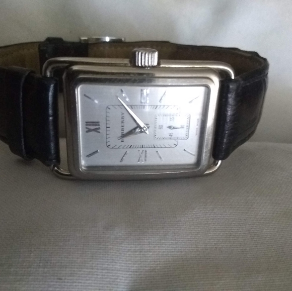 Vintage Burberry watch - Picture 4 of 10